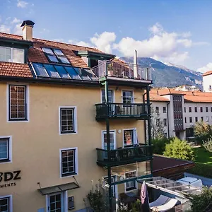 Riedz Innsbruck- Zentrales Apartmenthaus Mit Gruener Oase Innsbruck